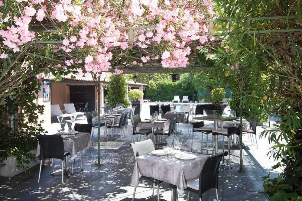 Hotel Au Relais De Trans Draguignan Exterior foto