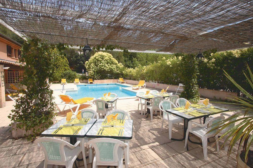 Hotel Au Relais De Trans Draguignan Exterior foto